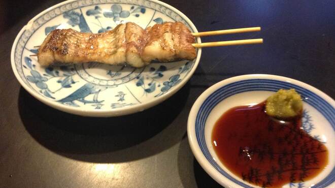 うなぎ串焼き くりから - 料理写真:まむし焼白蒸したうなぎで一人用の白焼きを手軽に