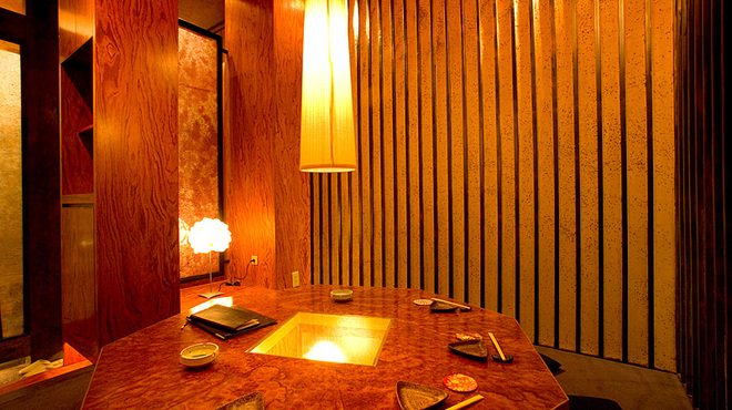 わさび - 内観写真:≪女子会のご提案≫しっとり雰囲気の完全個室で大人女子会