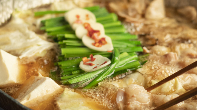 旬の鮮魚ともつ鍋 博多やまや - メイン写真: