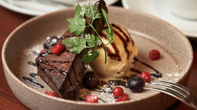 ビストロ ブラウン - メイン写真: