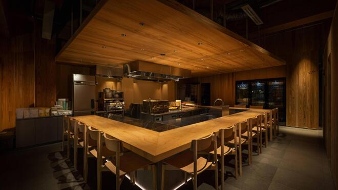 銀座呑小路やま岸 - 内観写真: