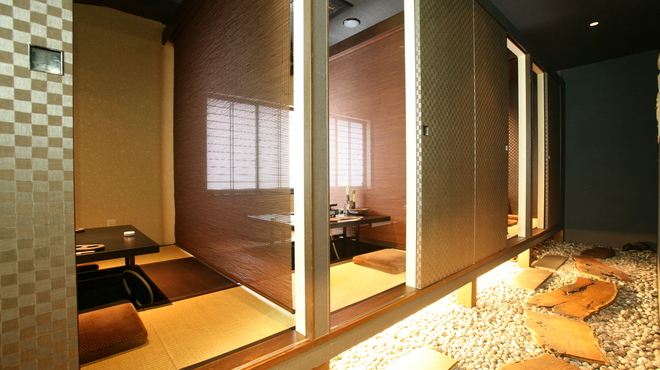 Yougan Yaki Satsuma Ya - 内観写真:小上がりの宴会個室席ございます。