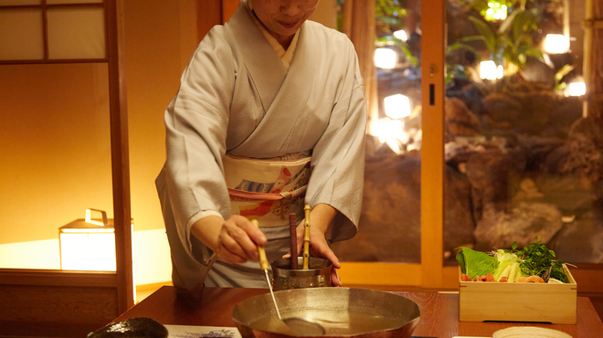 北新地しゃぶしゃぶすき焼き きらく - メイン写真: