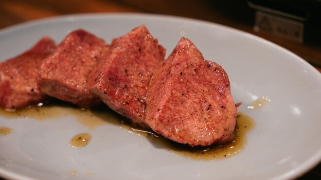 焼肉家 かずちゃん - メイン写真: