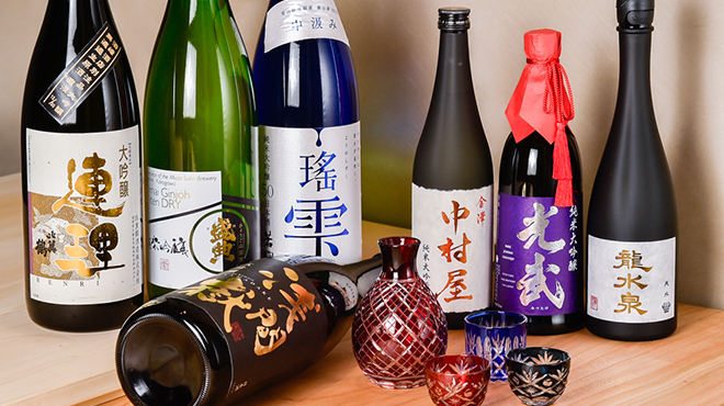 鮨志郎 - ドリンク写真:厳選日本酒