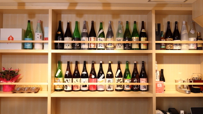 日本酒と小鉢 はやし - ドリンク写真:酒棚イメージ