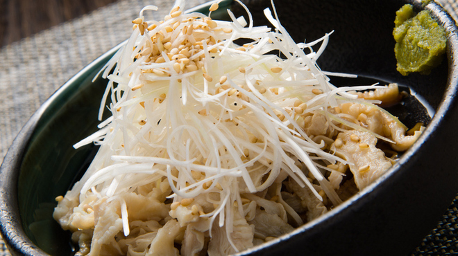 Motsunabe Tatsu - 料理写真:鮮度が命。さっぱりしていてやみつきになる『酢もつ』