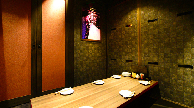 馬刺し もつ鍋 居酒屋 九州小町 - メイン写真: