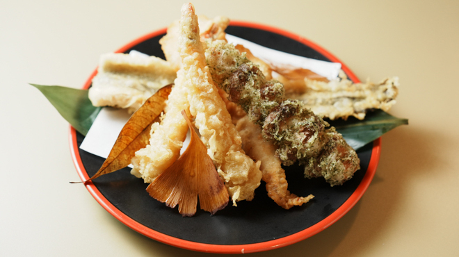 るちん製麺所 - メイン写真:上金ぷら盛り合わせ