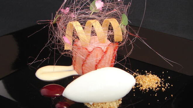アルブル ヴェール - 料理写真:桜のサヴァラン　自家製ヨーグルとのソルベ