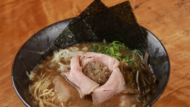 濃厚煮干しそば 麺匠 濱星 - メイン写真: