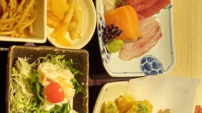 ぬる燗佐藤 - 料理写真:天ぷらと刺身御膳