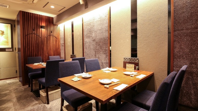 Ginza Nekoya - 内観写真:メインフロア、テーブル席