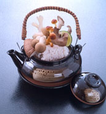 矢の根寿司 - 料理写真:松茸の土瓶蒸し
