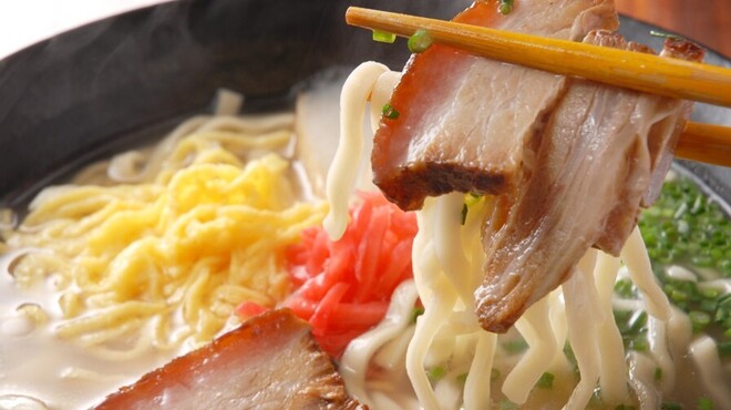 沖縄料理と炉端焼き なんくるないさー - メイン写真: