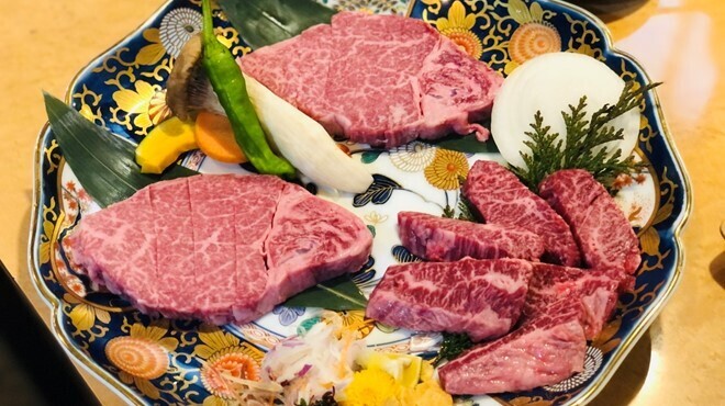 黒毛和牛 焼肉処 西矢 - メイン写真: