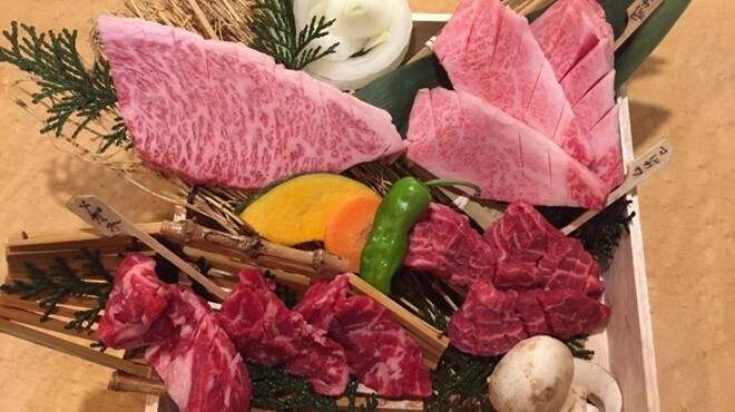 黒毛和牛 焼肉処 西矢 - メイン写真: