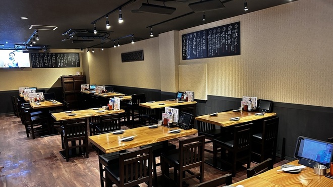 Sushi To Yakitori Daichi - 内観写真:【テーブル席】12席　10名様以上のご来店もOK‼！