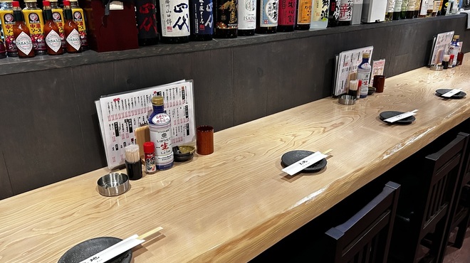 寿司と焼き鳥大地 - 内観写真:【カウンター席】12席　2名様にも人気です‼