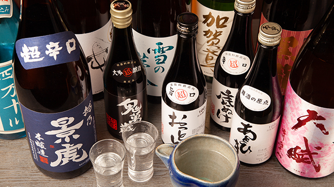 Binchousumi Biyaki Tori Goe - メイン写真:料理に合う日本酒を取りそろえています。