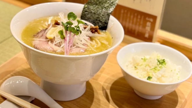 牡蠣と貝 - メイン写真: