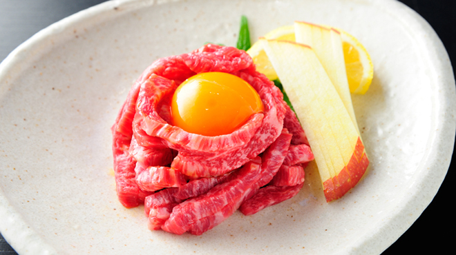 オーロックス - 料理写真:新鮮赤身のユッケ