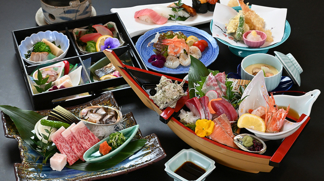 和楽心 - 料理写真:【豪華舟盛り寿司付き】宴会コース”鼓”飲み放題付きあわびと国産牛ステーキコース