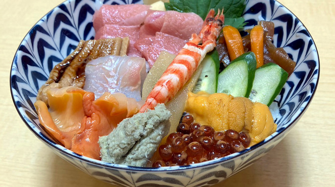 Nihombashi Sushi Tetsu - 料理写真:雅ちらし
