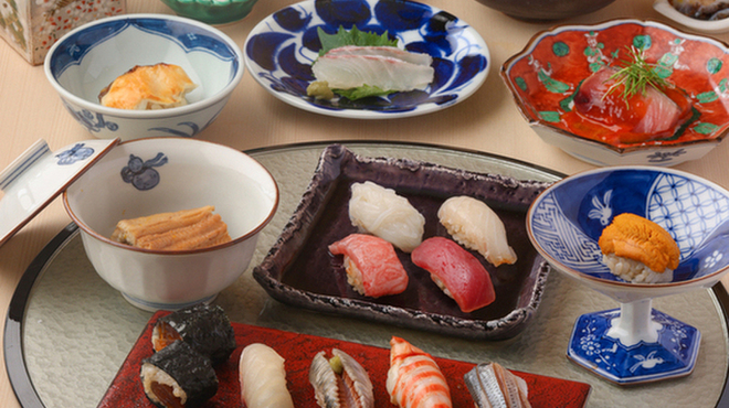 Gion Sushi Taku - メイン写真: