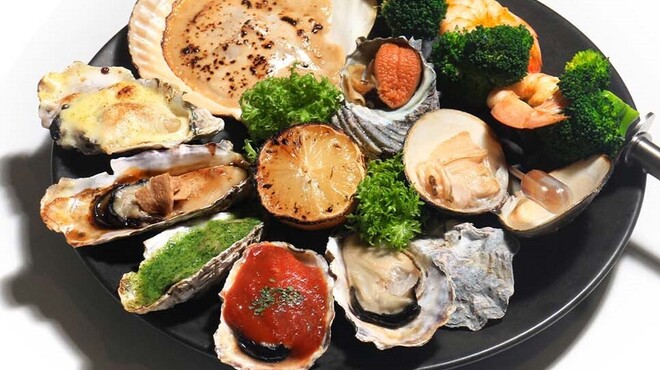 8TH SEA OYSTER Bar & Grill - メイン写真: