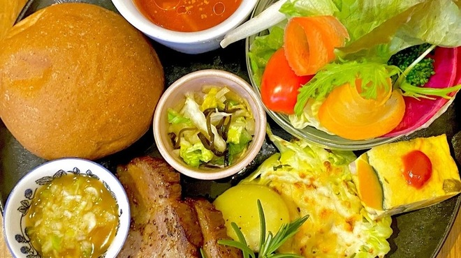 アドマーニ - メイン写真: