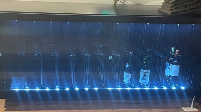 WHITE CROWN 精肉店 - ドリンク写真:ワインサーバー