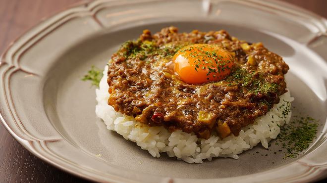 Cafe & Bar Euphoria - メイン写真:スパイス香る「キーマカレー」