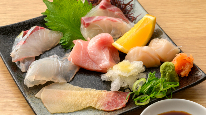 鮨屋台 握り屋 - メイン写真: