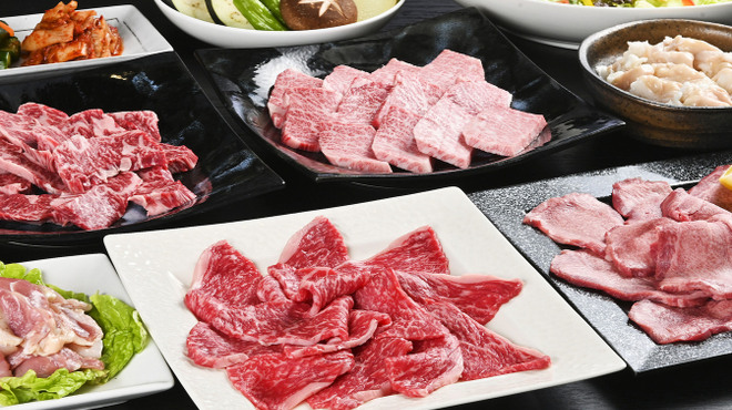 炭火焼肉ひび屋 - メイン写真: