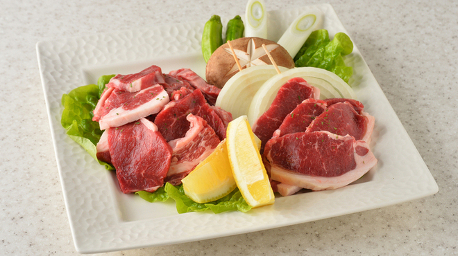 炭火焼肉ひび屋 - メイン写真: