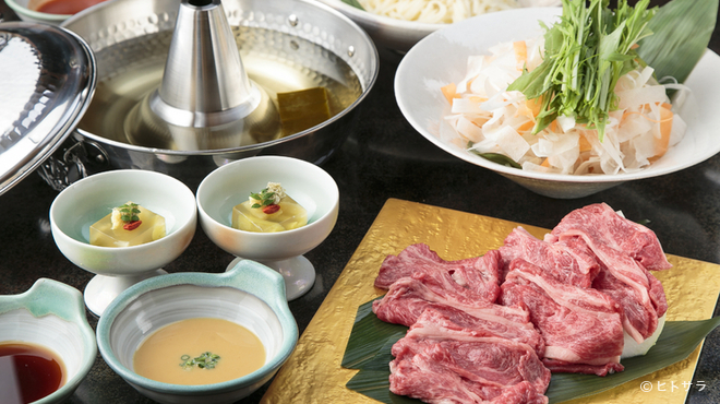 Kadomatsu - 料理写真:和牛の上質な旨味を堪能『国産和牛のしゃぶしゃぶ・すきやきコース』