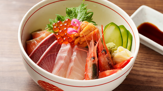 Sushi Izakaya Ryuu - メイン写真:海鮮丼