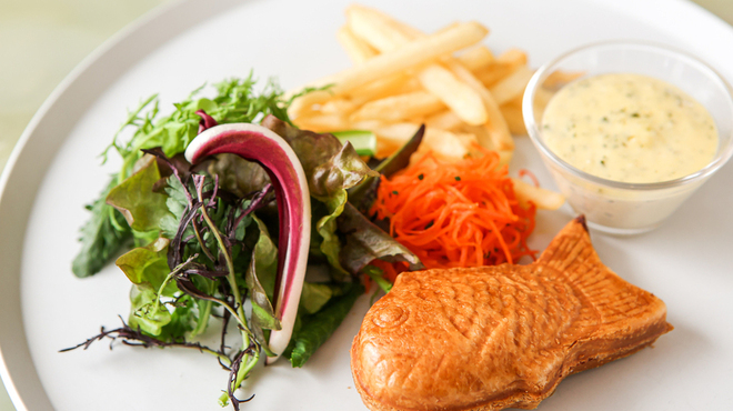 bistrocafe THE FLOWER TABLE - メイン写真: