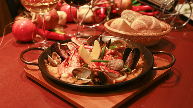 ポポラーレネオ - 料理写真:魚介がふんだんに入った絶品パエージャ！