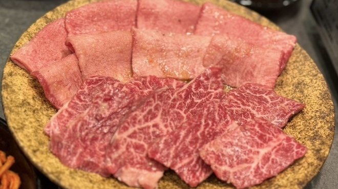 大阪福島焼肉 とっぷく - メイン写真: