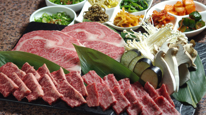 Sumibiyakiniku Gyuu Gyuu Tei - 料理写真:宴会コース各種ご用意しております