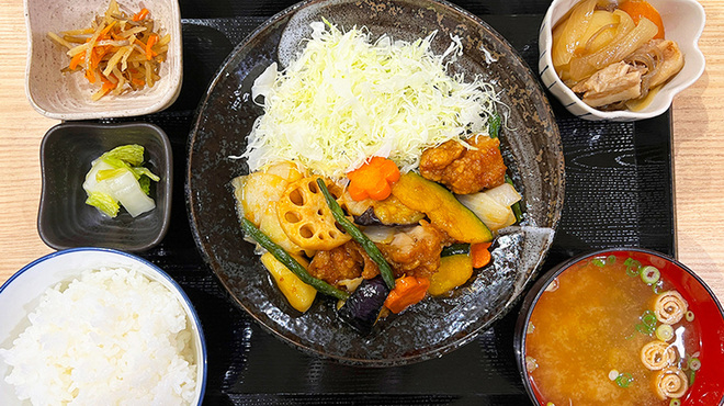 ごはん家 - メイン写真: