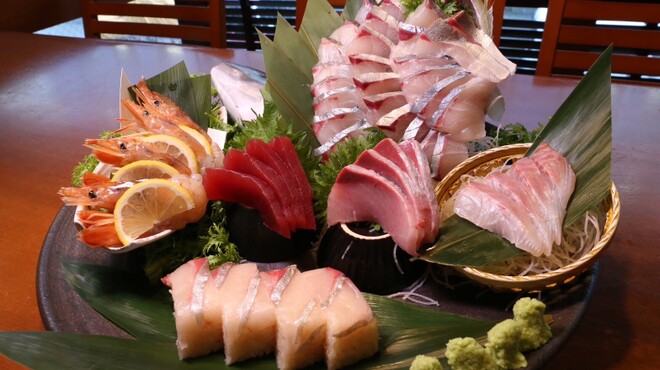 巣立つ魚金 - 料理写真:
