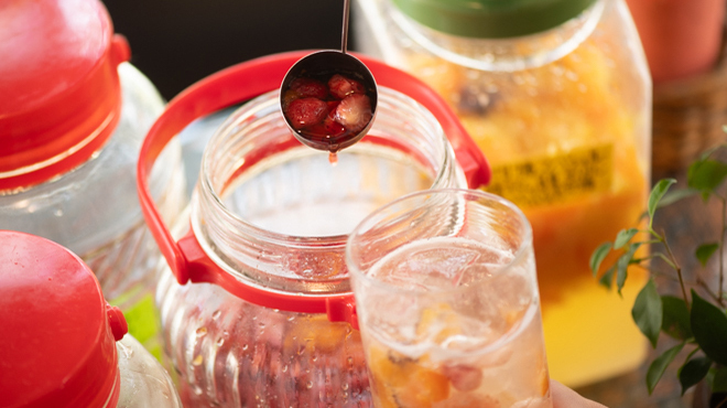 ビンタン食堂 - メイン写真:自家製果実シロップ、ビネガーの写真