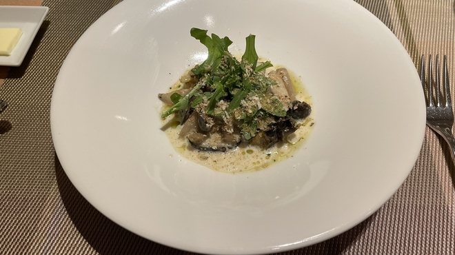 ル ポタジェ - 料理写真:きのこのコンフィとサザエのブルゴーニュ風