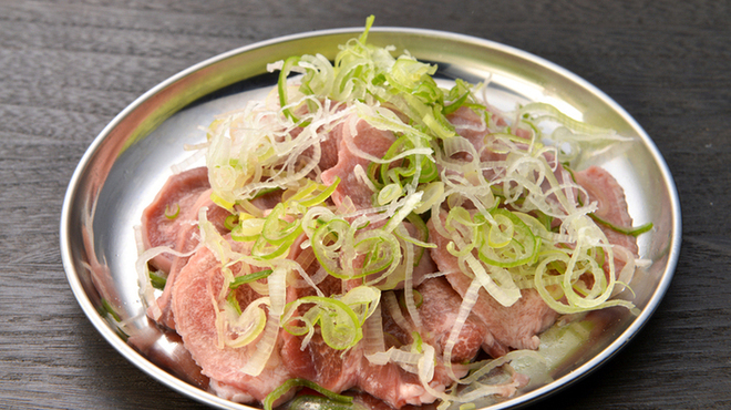 Yakiniku Horumon Kushiro Niku Sakaba Kinchan - メイン写真: