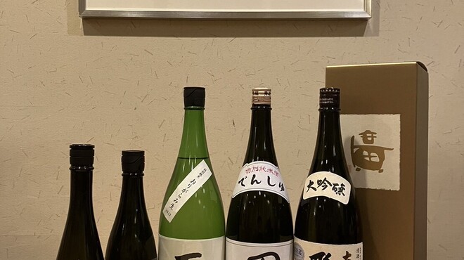 和膳 いい田 - ドリンク写真:全国各地から厳選された日本酒を提供しています。