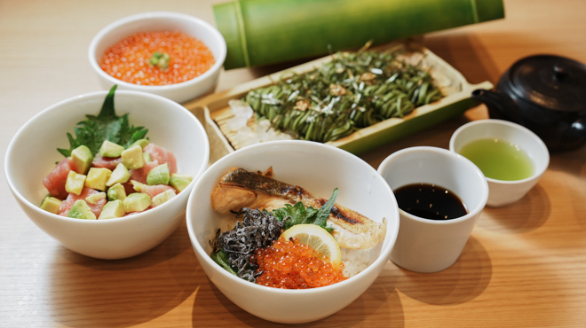茶想 もりた園 - メイン写真:茶そば、丼ぶり×2