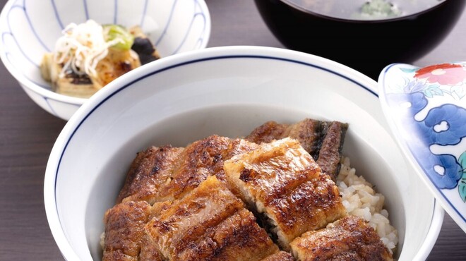 うなぎ処 山道 - 料理写真:うなぎ丼松（5切れ）